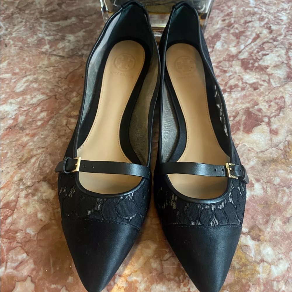 Tory Burch Black Sutton Camellia Lace Satin Flats loafers Size 8M